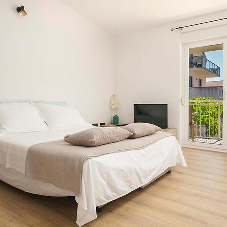 Apartments Vitis - City Centre - Free Parking Vodice Eksteriør billede