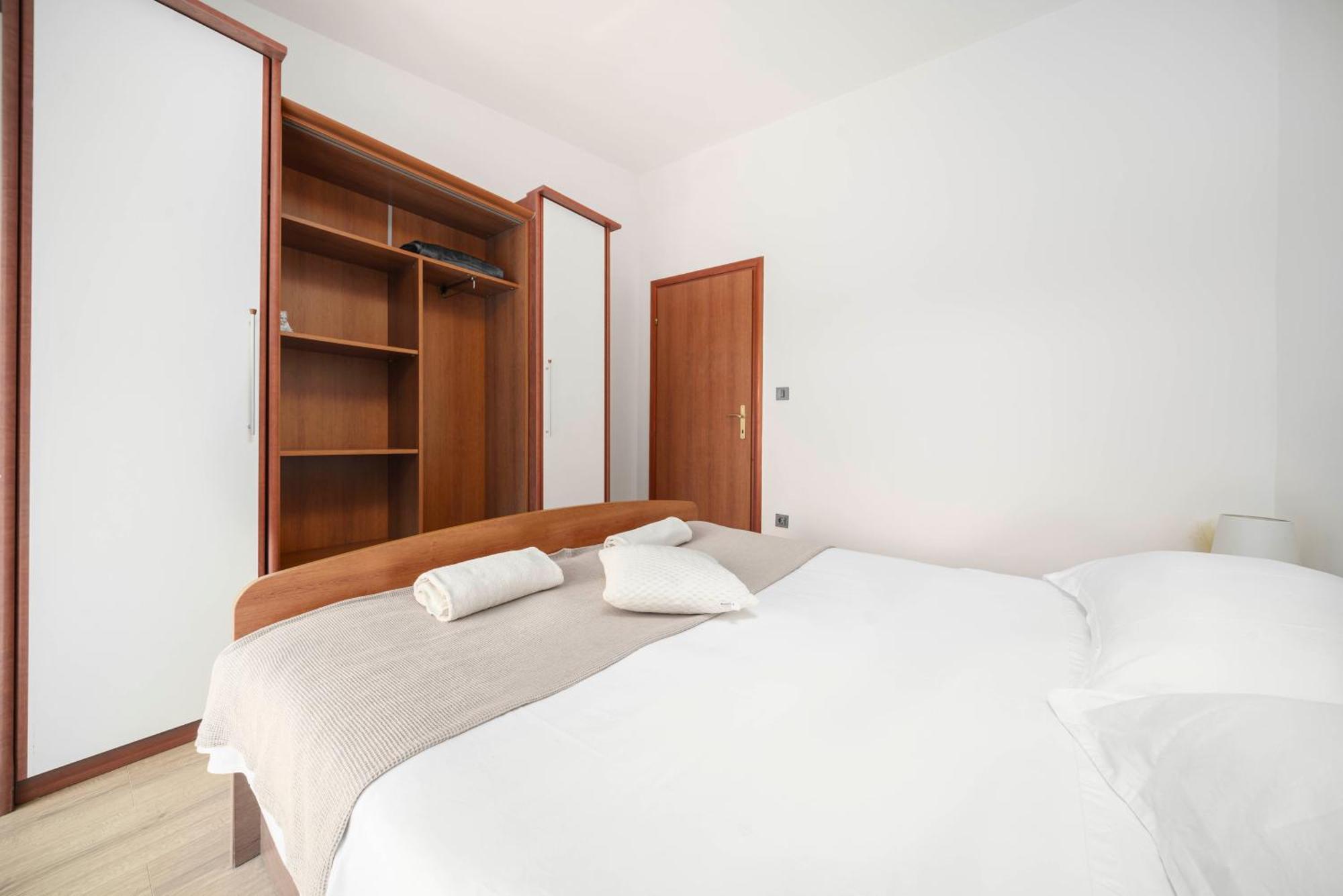 Apartments Vitis - City Centre - Free Parking Vodice Eksteriør billede