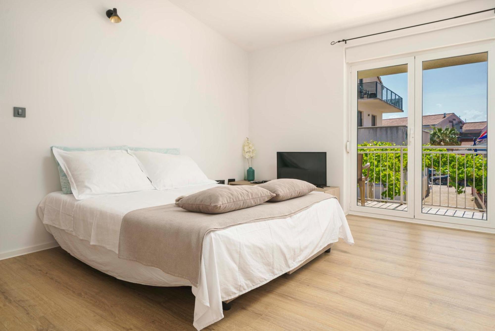 Apartments Vitis - City Centre - Free Parking Vodice Eksteriør billede